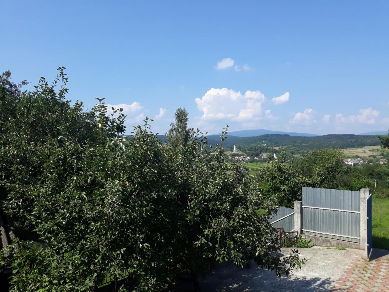 Котедж "Лісовий Затишок" Glubokoye ภายนอก รูปภาพ
